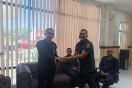 Satu Rasa dalam Kekeluargaan: PA Sibuhuan Salurkan Tali Kasih untuk Ibunda YM Hakim Pa Sibuhuan Andi Permana, S.H.