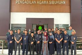 Wakil Ketua PTA Medan Berikan Pembinaan dan Ekspose Hasil Audit Pengawasan Daerah di PA Sibuhuan