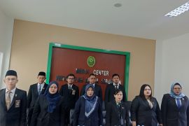 Hakim Sibuhuan Ikuti Seminar Nasional HUT Ke-73 IKAHI Secara Daring